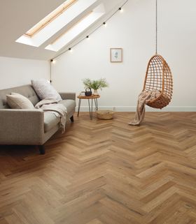 Karndean Designflooring Knight Tile Traditional Character Oak