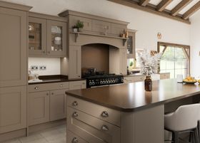 Smile Kitchens - Hjerte range in Stone
