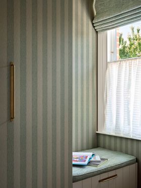 GREEN TICKING WALLPAPER