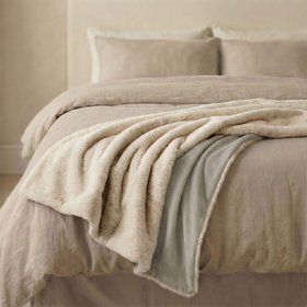 Faux Fur Blanket - Linen