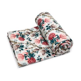 V&A Peony Double Quilt £180