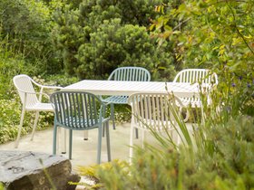 California Garden Outdoor Speckled  Rectangle Café Table Set with California Chairs