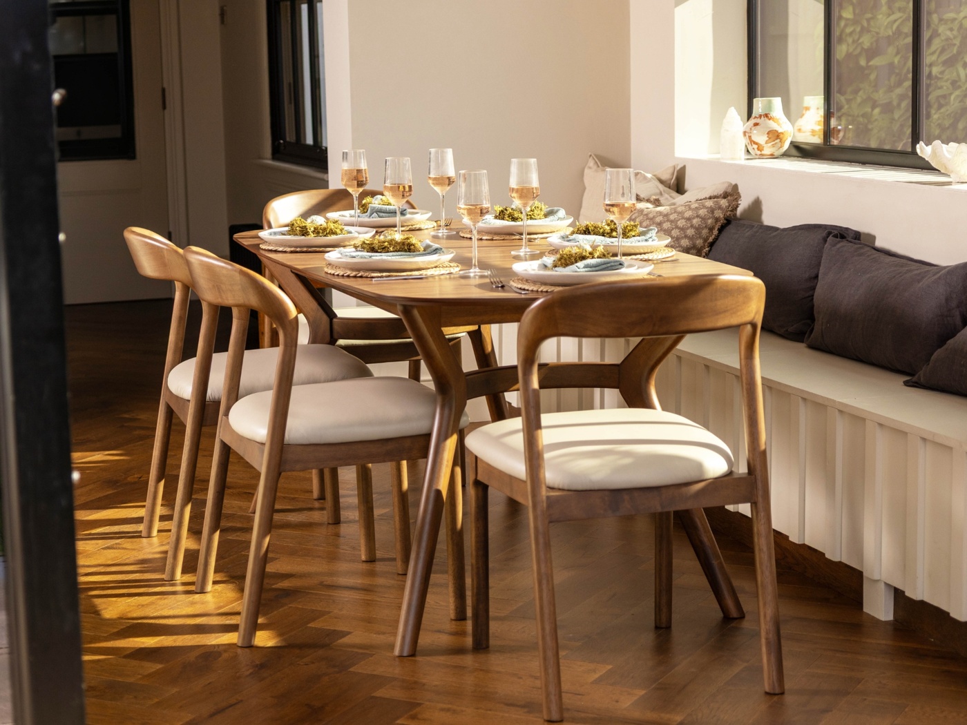 Layla Oval Extending Dining Table