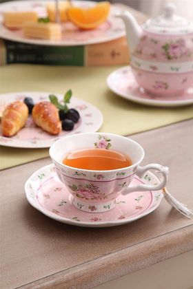 London Boutique Tea Cup and Saucer Set Coffee Cups Gifts for Women Tea Set New Bone China Vintage Flora Rose Gift for Her Tea Party Home Restaurants and Tea House (Rose Pink 1pc Set)