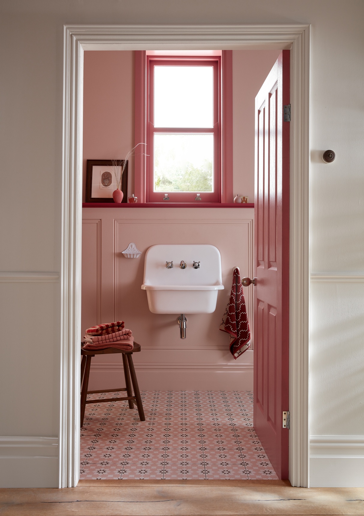 Earthborn - Thimble Lane, Delilah, Can-Can bathroom