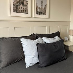 Shaker Wall Panelling Kit with Dado - (Image credit:  @hoo.be/aplacetocollhome @inikimaccoll)