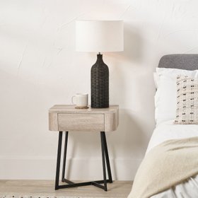 Light Grey Oak Veneer Side Table with 1 Drawer & Tapered Black Metal Frame – Scandinavian Bedside Table 60x50x40cm