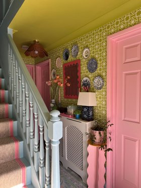 PARADISO WALLPAPER IN CHARTREUSE INVERSE