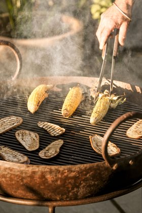 Reclaimed Iron Kadai with Grill
