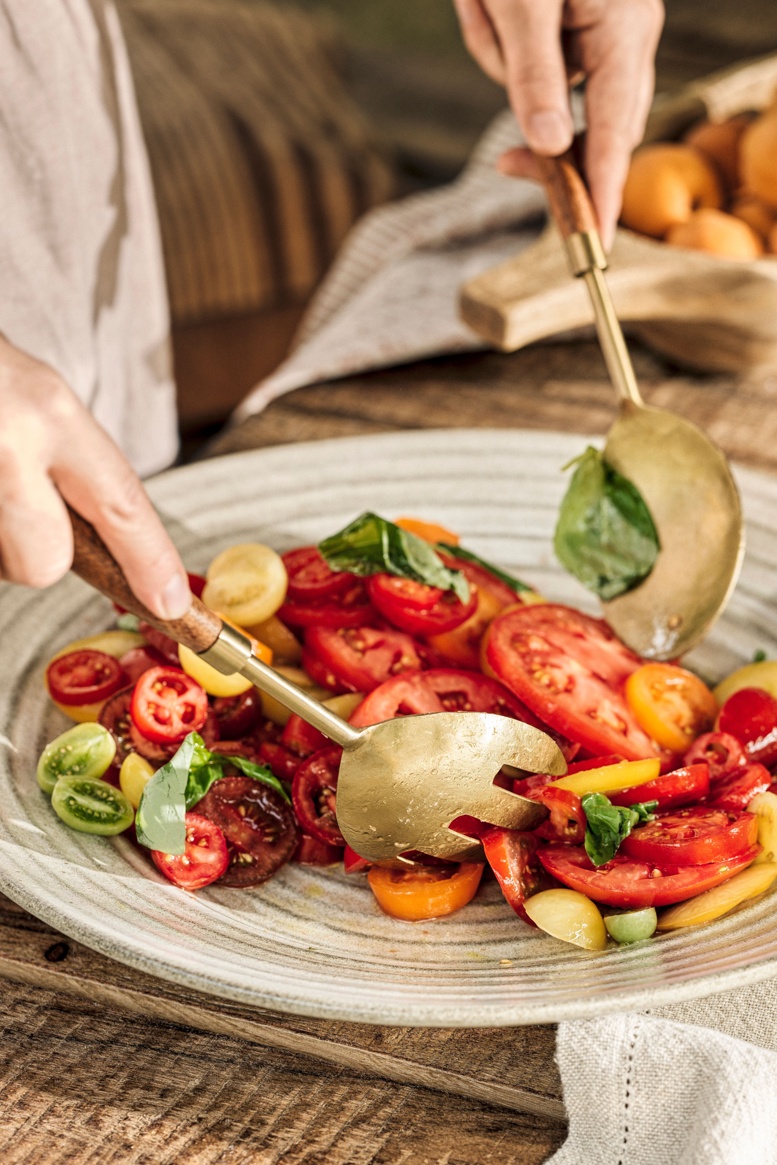 Valinha Earthenware Round Platter