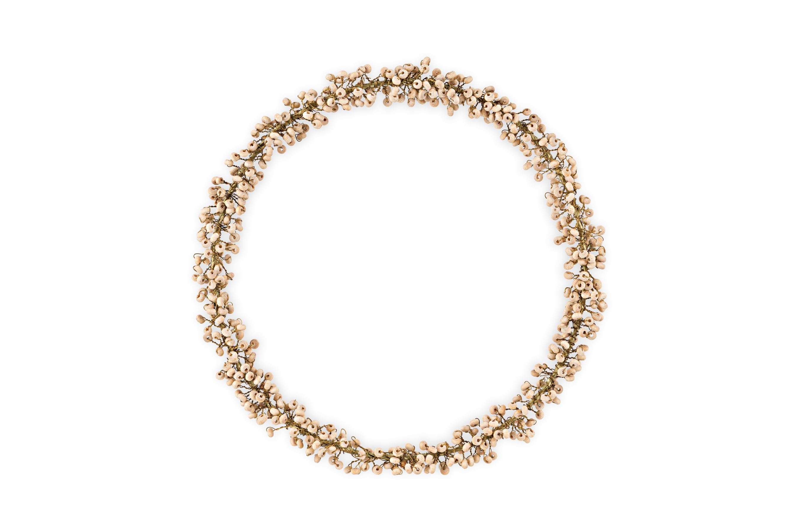 Tanu Mango Wood Beaded Wreath In Brass & Natural