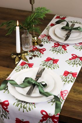 Cream Bows Table Runner