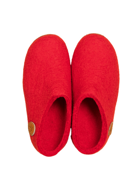'Different kind' Nauseni Slippers