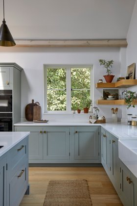 Harvey Jones Shaker Kitchen From £30,000 (2)