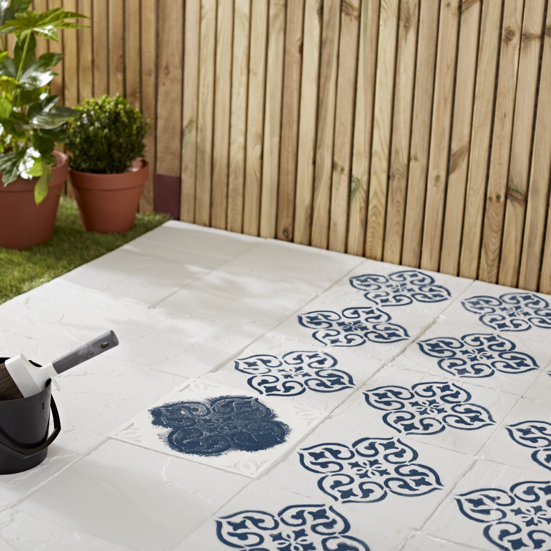 GoodHome Narbonne Patio and Tile Exterior Paint