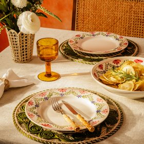 Camilla Dinner Plate, Green Garland