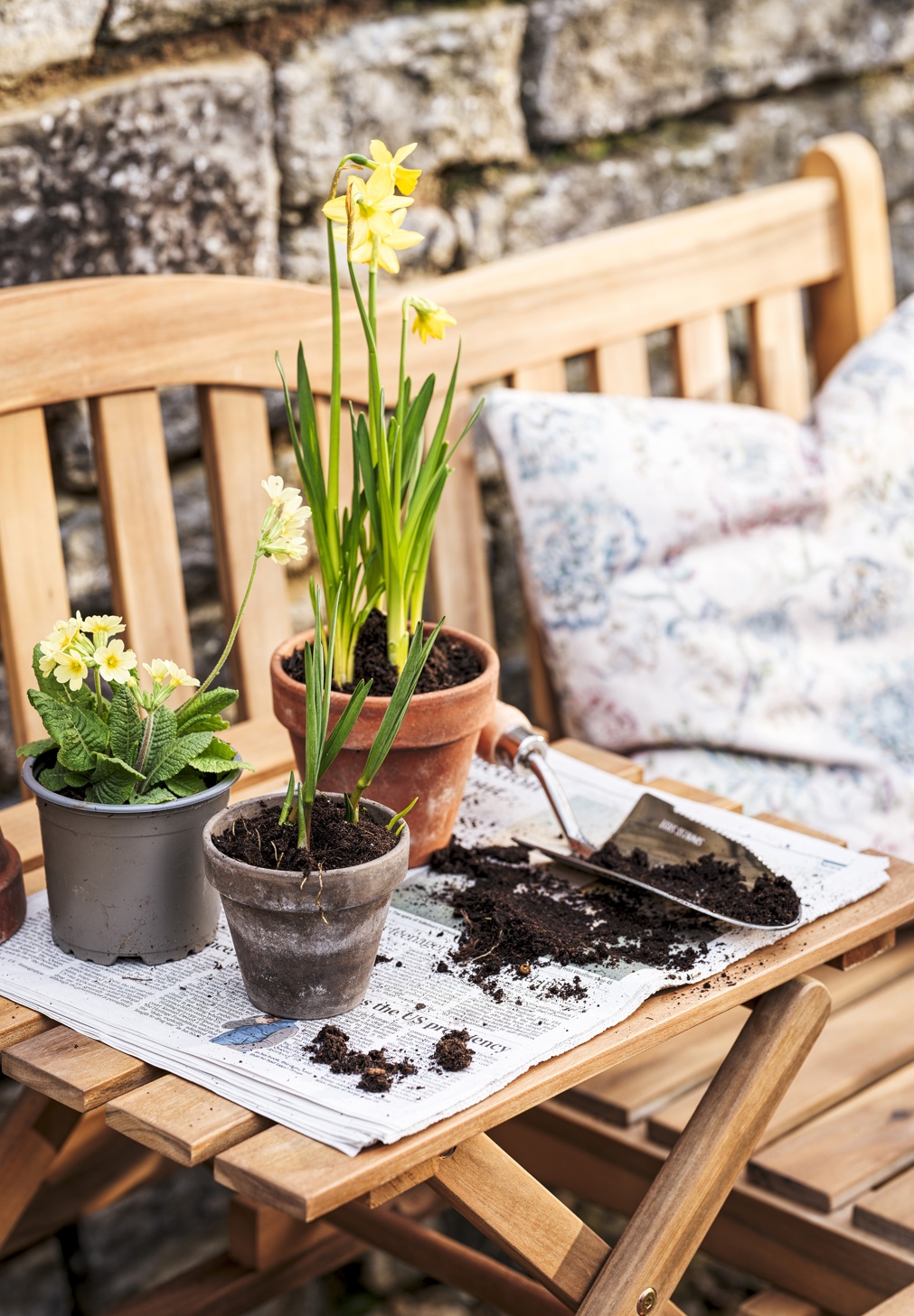 Naunton Bench With Integral Coffee Table