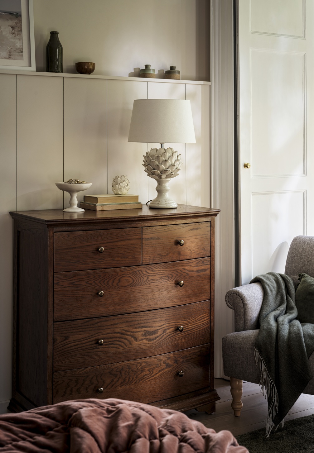 Winchcombe Dark Oak 2 over 3 Chest of Drawers