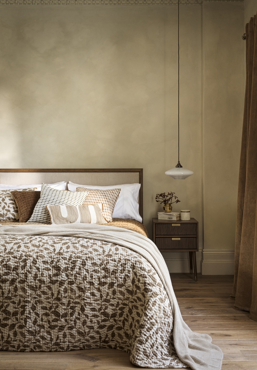 The Cotswold Company Autumn Bedroom