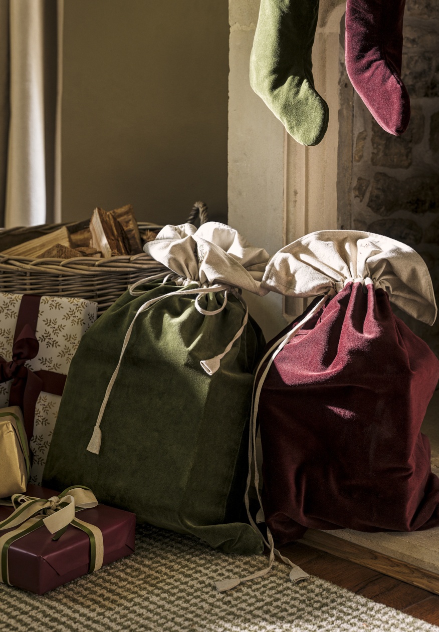 The Cotswold Company Christmas Living Room