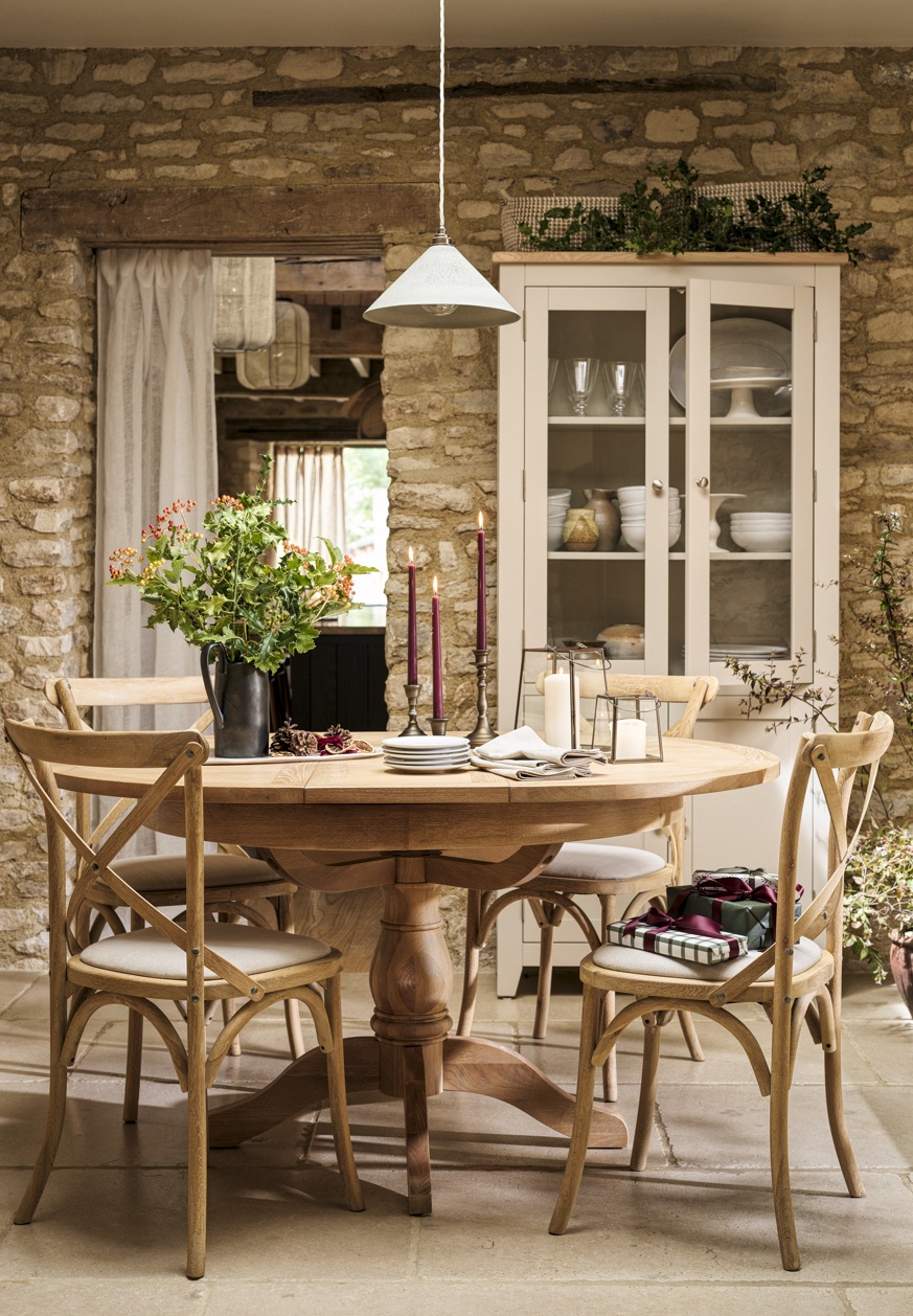 The Cotswold Company Christmas Dining