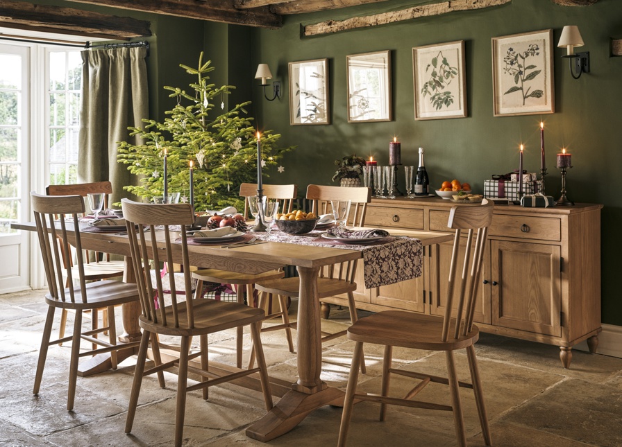 The Cotswold Company Christmas Dining