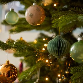 Caspar Set of 4 Paper Christmas Ornaments