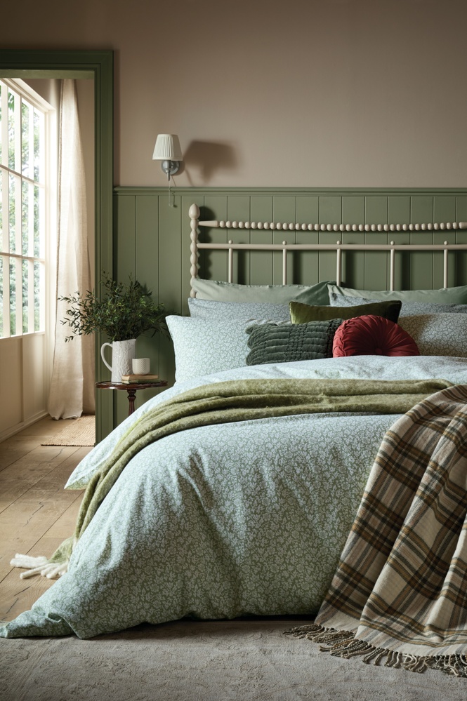 Sage Sweet Alyssum Duvet Cover and Pillowcase Set