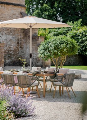 Bramblecrest Helsinki 8 Seat Rectangle Dining Set with Parasol & Base