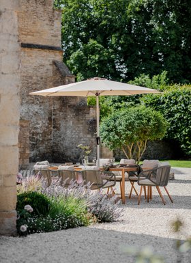 Bramblecrest Helsinki 8 Seat Rectangle Dining Set with Parasol & Base