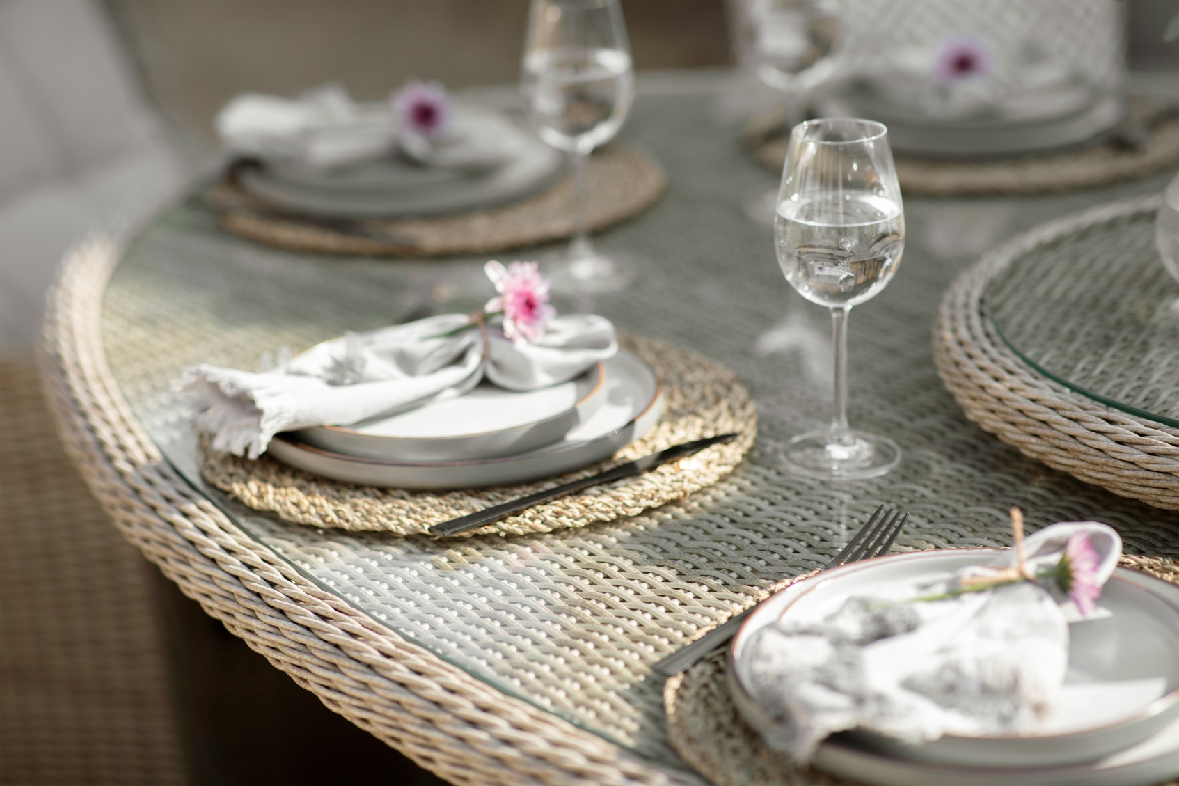 Bramblecrest Chedworth 8 Seat Elliptical Dining Set (Inc. 2 Recliners) in Sandstone