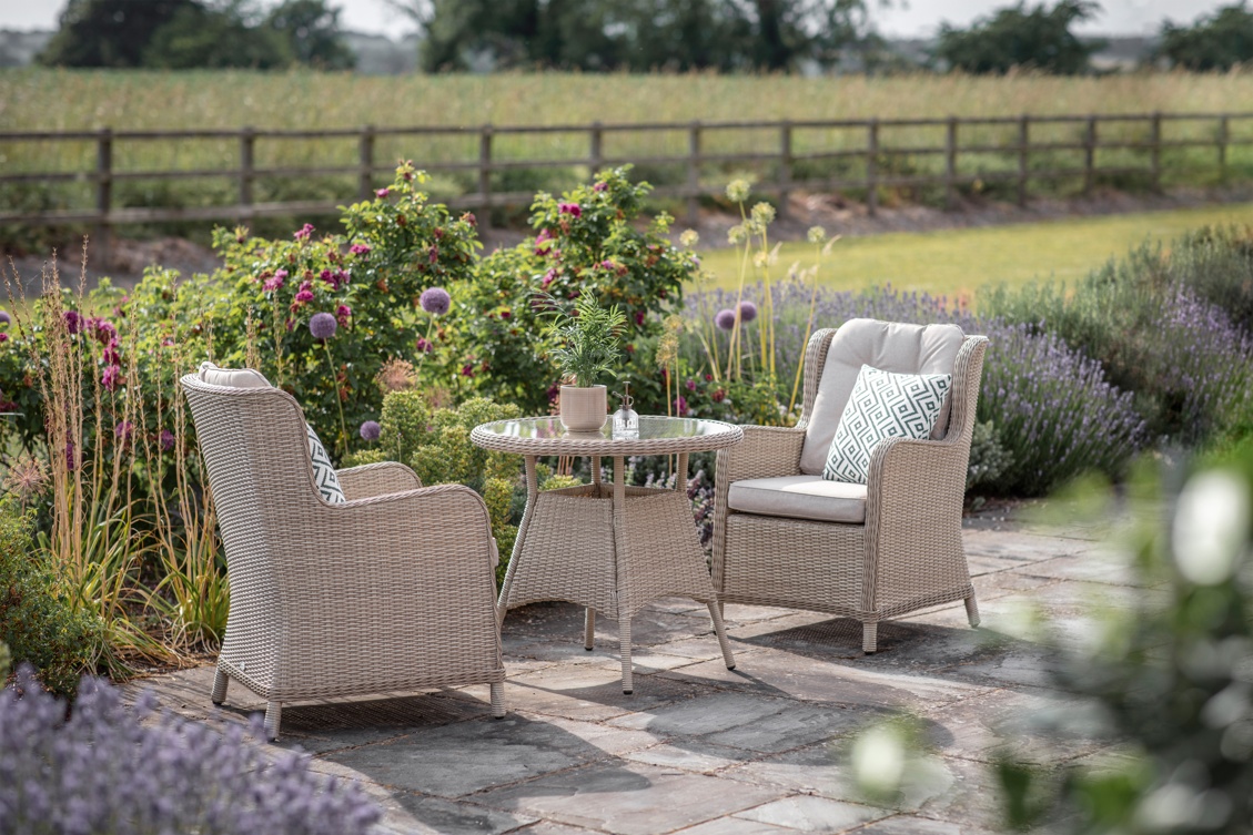 Bramblecrest Chedworth Bistro Set in Sandstone