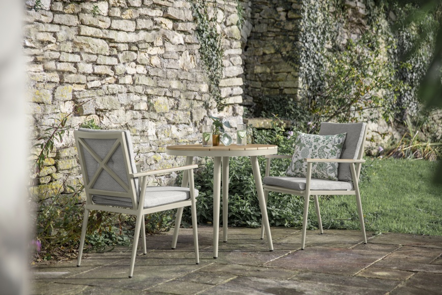 RHS By Bramblecrest Wisley 80cm Round Table With 2 Armchairs   Mocha