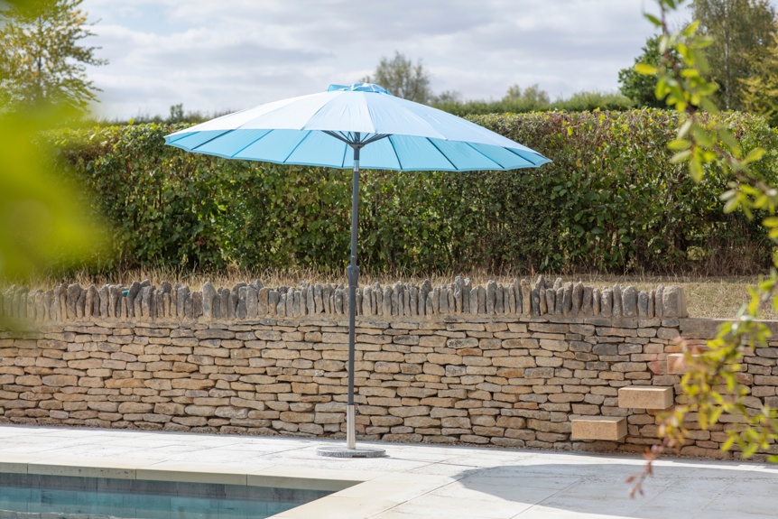 Shanghai Sky Blue 2.7m Aluminium Tilt Parasol