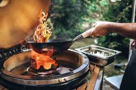 Monolith Wok Schwenke