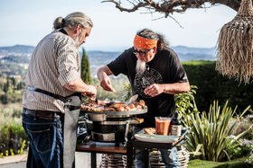 Icon und Feuerplatte MONOLITH Grill