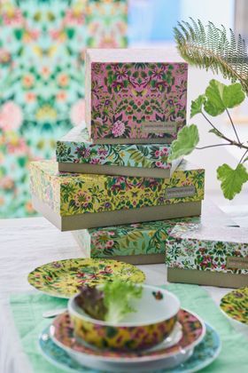 Ikebana tableware and gift boxes Designers Guild DG 344310.jpeg