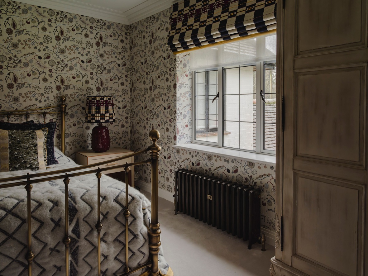 Spartan 4 Column Radiator 01