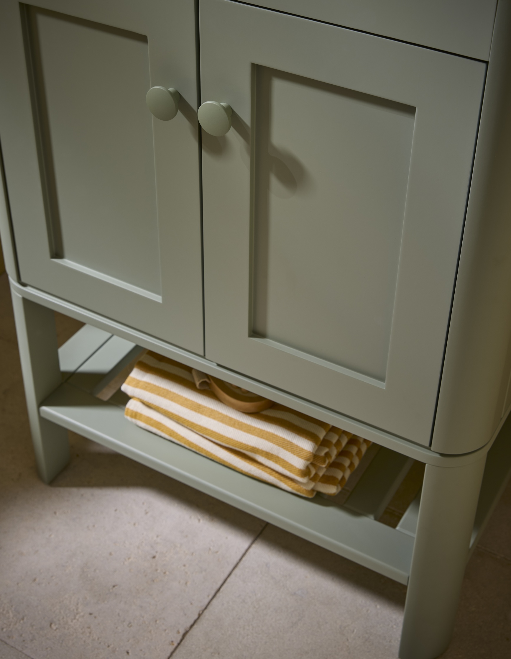 Halcyon Aloe Green With Washington Knob 2618