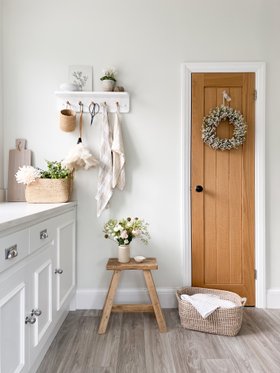 White Kitchen Corner