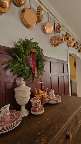 Festive Wreath with Polished Brass Hanging Rail