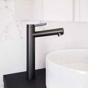 Mitigeur lavabo ODALIA XL noir mat en laiton