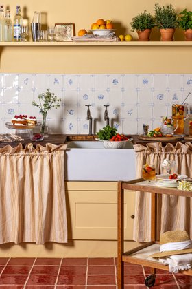 MT - English Garden Delft, Summer Kitchen