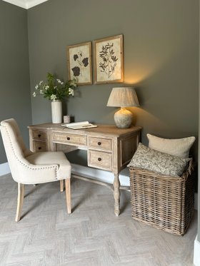 Amtico Form Shell Oak in Small Parquet laying pattern