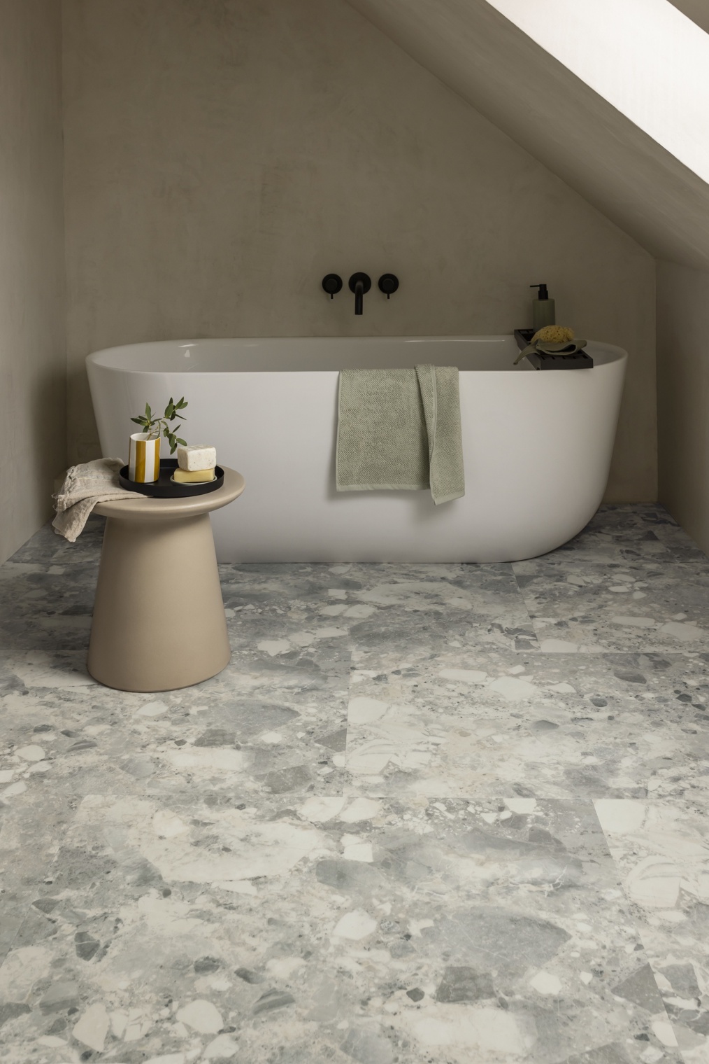 Amtico Spacia Piazza Montara in Broken Bond laying pattern