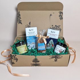 Kew Christmas Food Treats Gift Box