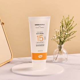 Green People Edelweiss Sun Cream with Tan Accelerator SPF15