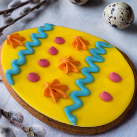 Easter Egg Gingerbread Biscuit