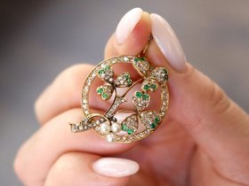 Antique Emerald, Diamond, Pearl and 15ct Yellow Gold Pendant