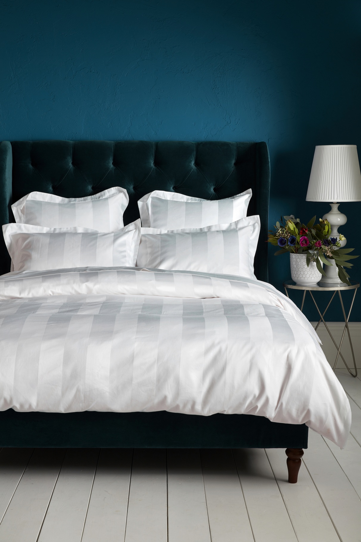 Camelia King BedFrame Velvet Lifestyle.jpeg